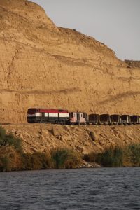 Égypte : huit corridors logistiques pour créer un « canal de Suez sur rails » et renforcer la connectivité africaine